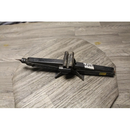 cric FORD COURIER 92FB17080AE