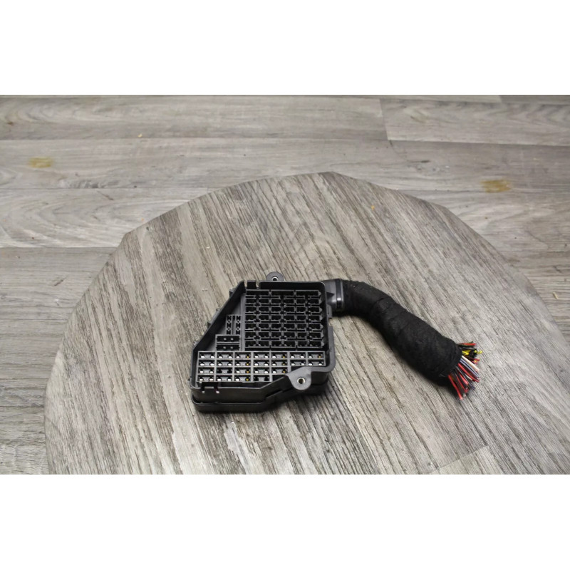 platine boite support fusible habitacle audi vw volskwagen seat skoda platine boite support fusible habitacle audi vw volskwagen seat skoda