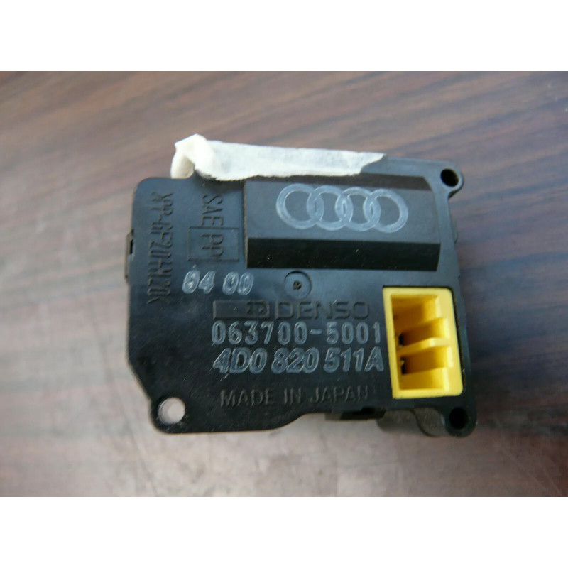 moteur electrique commande volet ventilation AUDI A8 V8 3.3 TDI 2001 4D0820511 moteur electrique commande volet ventilation AUDI A8 V8 3.3 TDI 2001 4D0820511