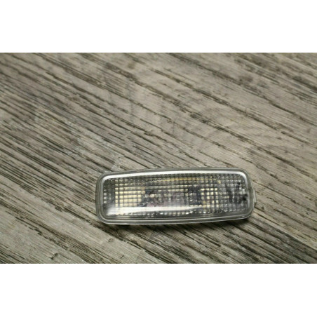 eclairage interieur conducteur et passager AUDI A4 4D0947105