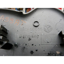 plastic lateral habillage tdb PASSAT V6 TDI 2000 3B0858035