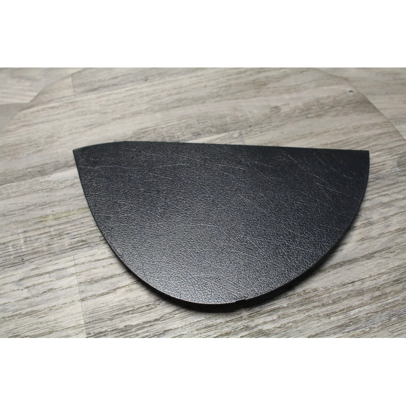 cache plastic lateral tdb droit AUDI A6 4B0857086 cache plastic lateral tdb droit AUDI A6 4B0857086