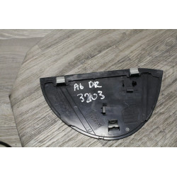 cache plastic lateral tdb droit AUDI A6 4B0857086