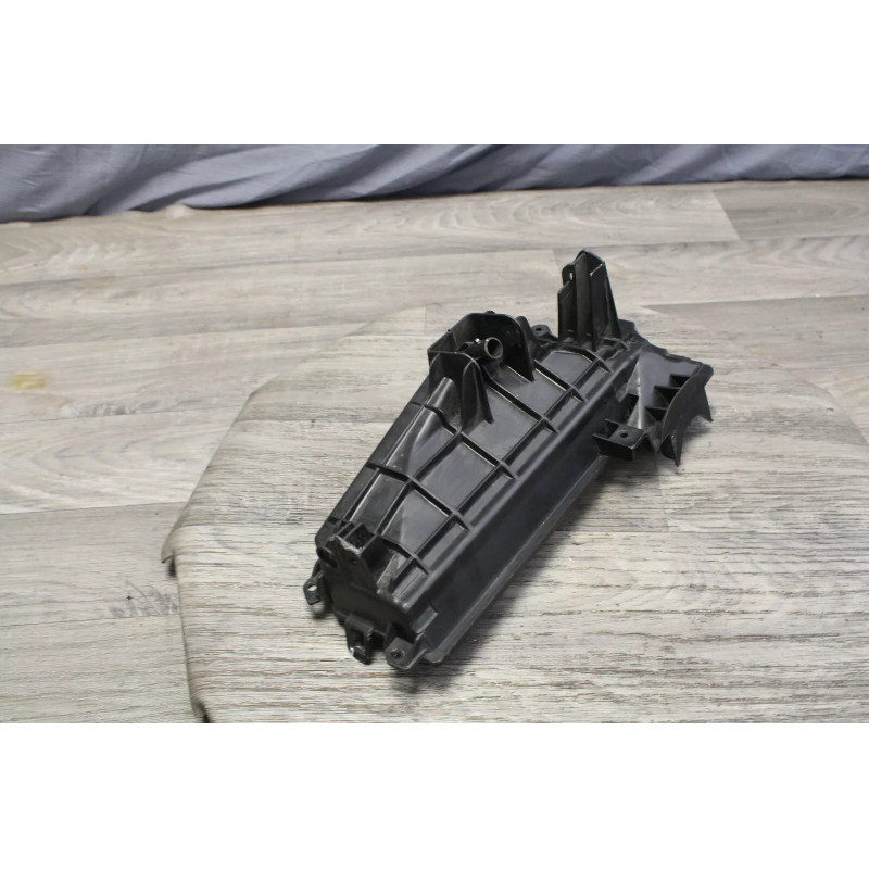 cache plastic  COUVERCLE DIVERS