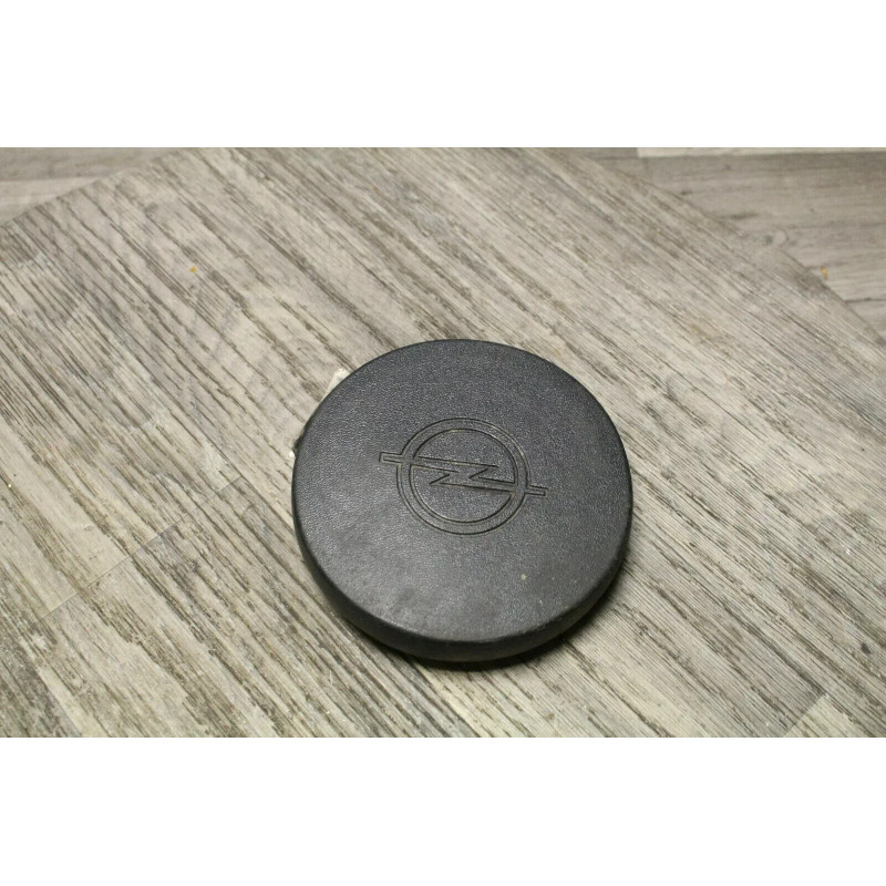 cache centrale plastic volant OPEL CORSA b cache centrale plastic volant OPEL CORSA b