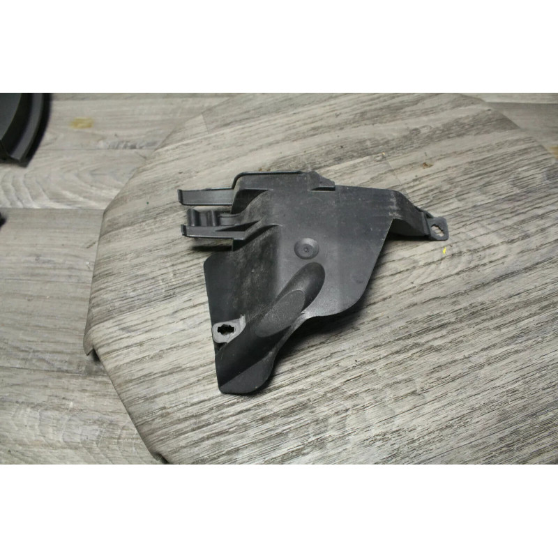 cache plastic habitacle plaque inviolabilite RENAULT MEGANE 2 8200264637 cache plastic habitacle plaque inviolabilite RENAULT MEGANE 2 8200264637