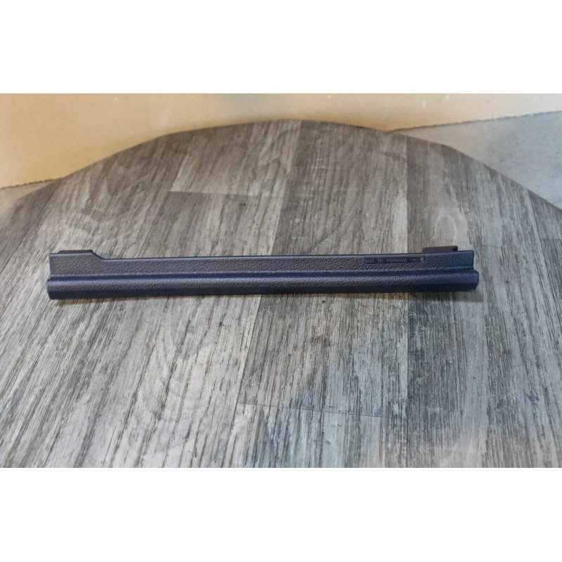 habillage plastic tableau de bord AUDI A4 8E0868204 habillage plastic tableau de bord AUDI A4 8E0868204