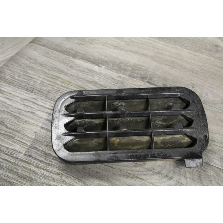 plastic buse grille parechoc arriere MERCEDES W124 500E 94 BERLINE
