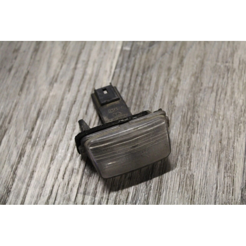 eclairage de plaque CITROEN C5 2.0 HDI 110 eclairage de plaque CITROEN C5 2.0 HDI 110