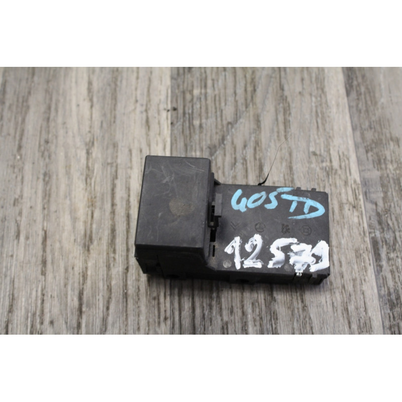 support boite fusible ventilateur moteur peugeot 405 p405 support boite fusible ventilateur moteur peugeot 405 p405