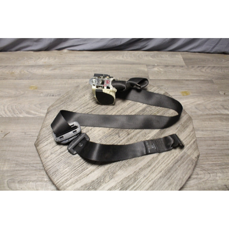 enrouleur de ceinture arriere gauche OPEL GM CORSA 90114843 enrouleur de ceinture arriere gauche OPEL GM CORSA 90114843