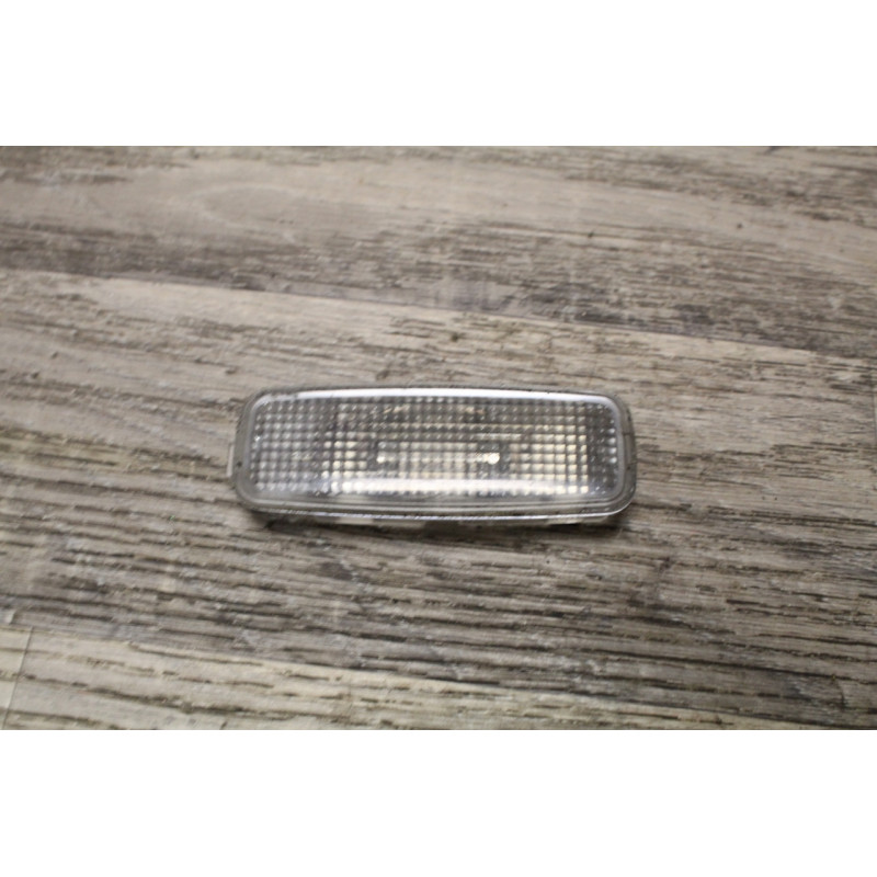 lumiere eclairage conducteur et passager AUDI A4 4D1947150 lumiere eclairage conducteur et passager AUDI A4 4D1947150