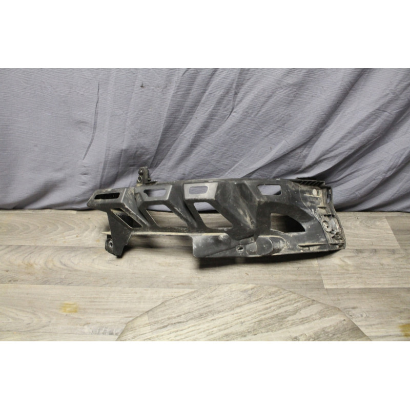 support parechoc arriere droit RENAULT MEGANE 2 8200074441 support parechoc arriere droit RENAULT MEGANE 2 8200074441