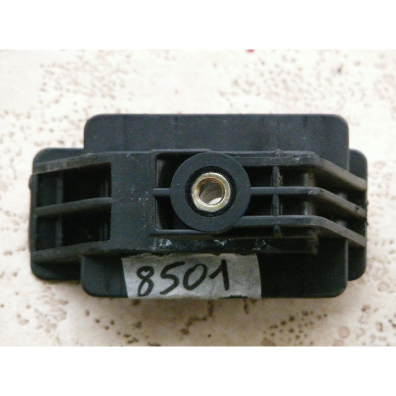 support fixation arriere de siege fauteuil clio 1 1989-1997 support fixation arriere de siege fauteuil clio 1 1989-1997