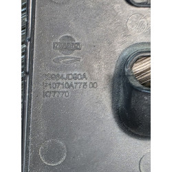 trappe boite a fusible tableau de bord nissan qashqai 68964jd90a