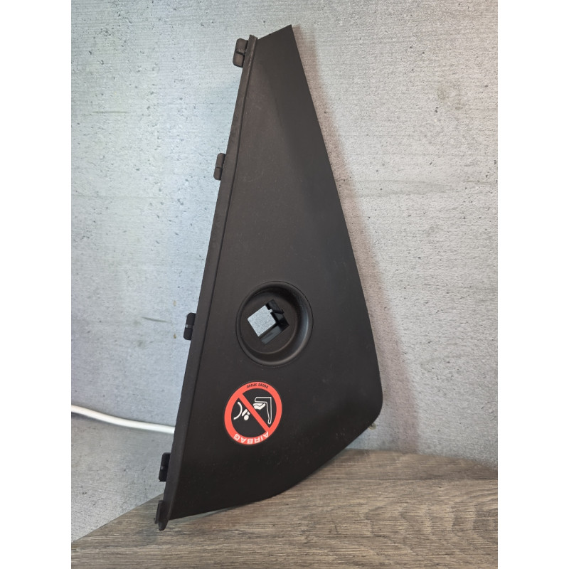 plastic lateral tableau de bord nissan qashqai 68498jd900