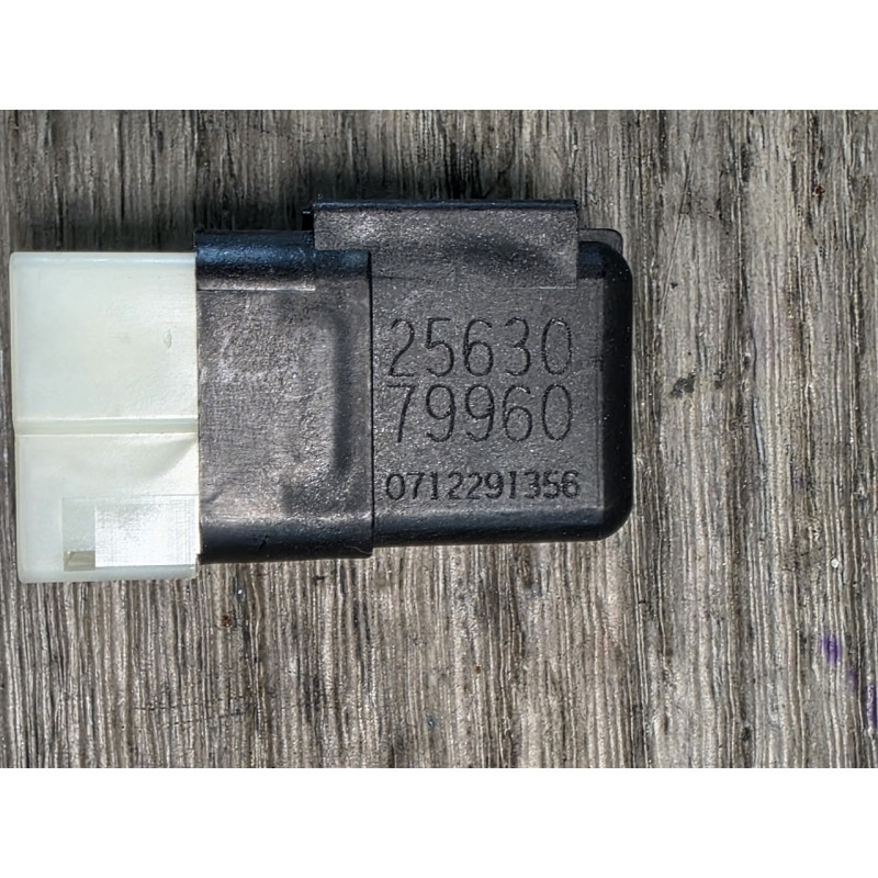 relais noir 12v 15a 3 broches nissan qashqai 2563079960 relais noir 12v 15a 3 broches nissan qashqai 2563079960
