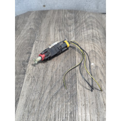 contacteur pedale de frein opel corsa c 90460325