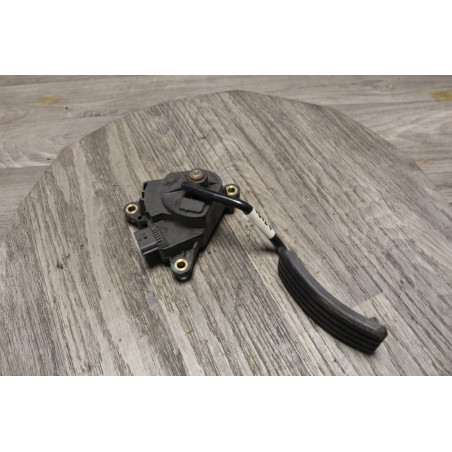 potentiometre capteur position pedale accelerateur renault scenic 2 8200159647