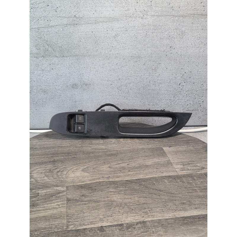 bouton leve vitre avant gauche avec support seat ibiza 6l1867171 bouton leve vitre avant gauche avec support seat ibiza 6l1867171