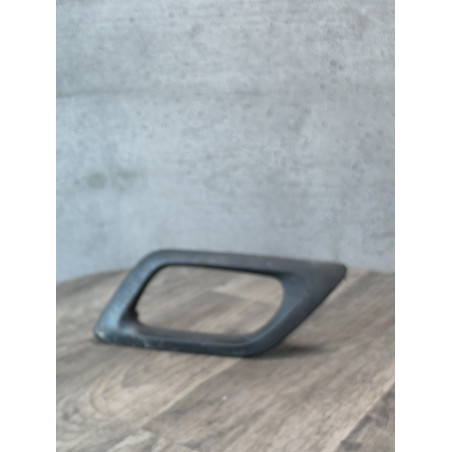contour plastic poignee porte interieur gauche citroen c4 9657086077