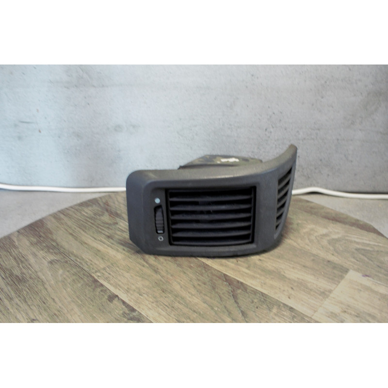 grille de ventilation avant droit peugeot boxer st4358-2 ls385812 grille de ventilation avant droit peugeot boxer st4358-2 ls385812