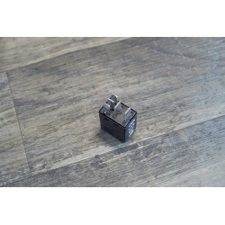 relais 5 broches FORD FOCUS F57B14B192AA f57b-14b192-aa
