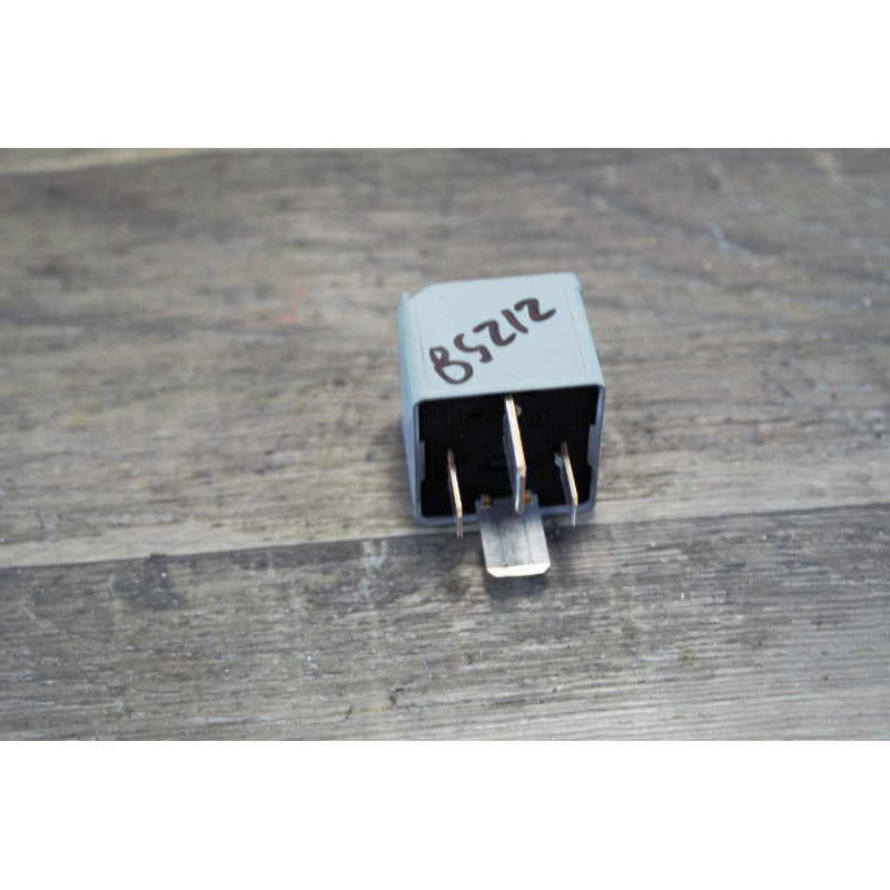 relais 4 broche 12v 70A ford f80b14b192aa f80b-14b192-aa relais 4 broche 12v 70A ford f80b14b192aa f80b-14b192-aa