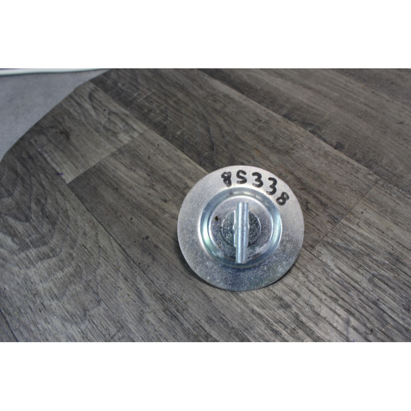 patte de fixation roue de secours nissan qashqai patte de fixation roue de secours nissan qashqai