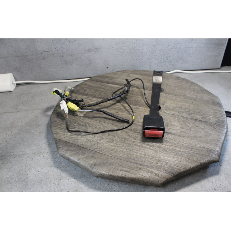 pedoncule gache ceinture de securite avant nissan qashqai pedoncule gache ceinture de securite avant nissan qashqai