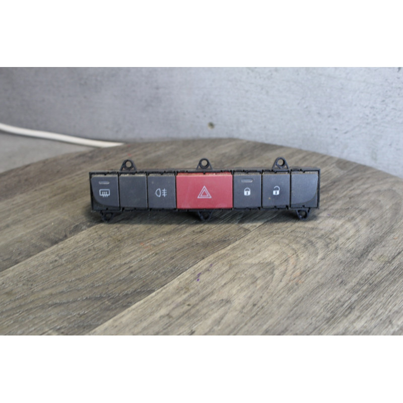 bouton warning feu de detresse fiat ducato 735421358 bouton warning feu de detresse fiat ducato 735421358