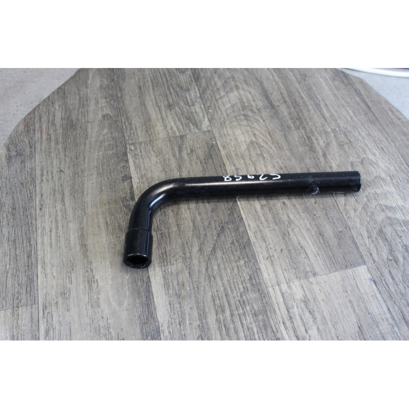 manivelle de cric renault grand scenic 3 995450001r manivelle de cric renault grand scenic 3 995450001r