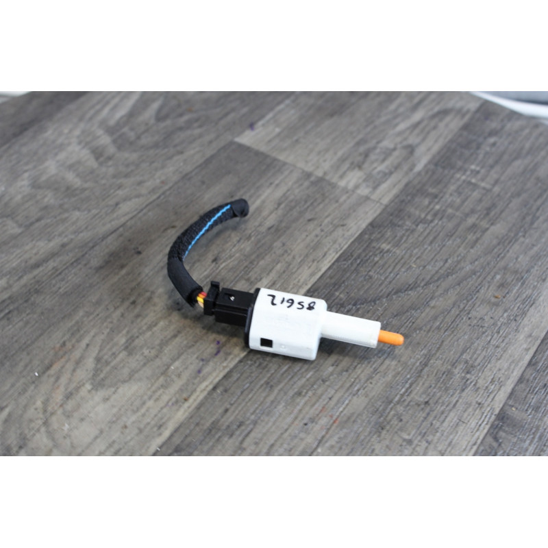 contacteur feu stop renault grand scenic 253200005R contacteur feu stop renault grand scenic 253200005R