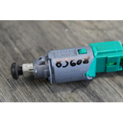 contacteur fin de course pedale embrayage renault grand scenic 3 253250007r