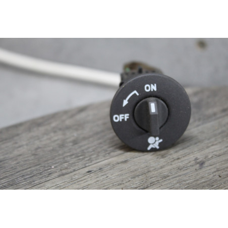 bouton commande airbag passager RENAULT laguna 3 8200169859