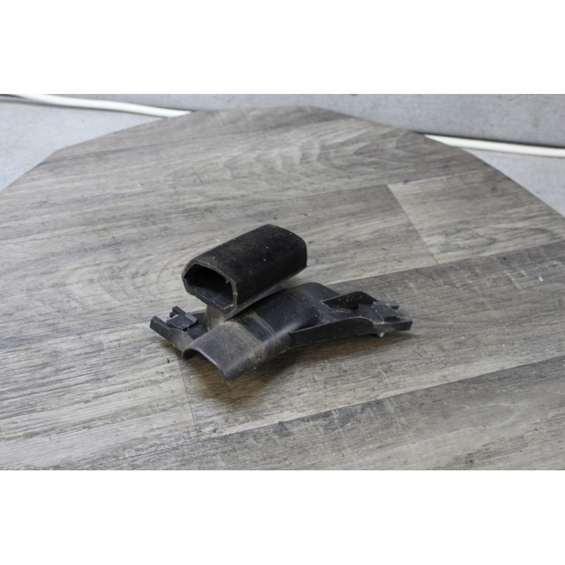 plastic support de protection interieur de porte fiat punto grande 51728330 plastic support de protection interieur de porte fiat punto grande 51728330
