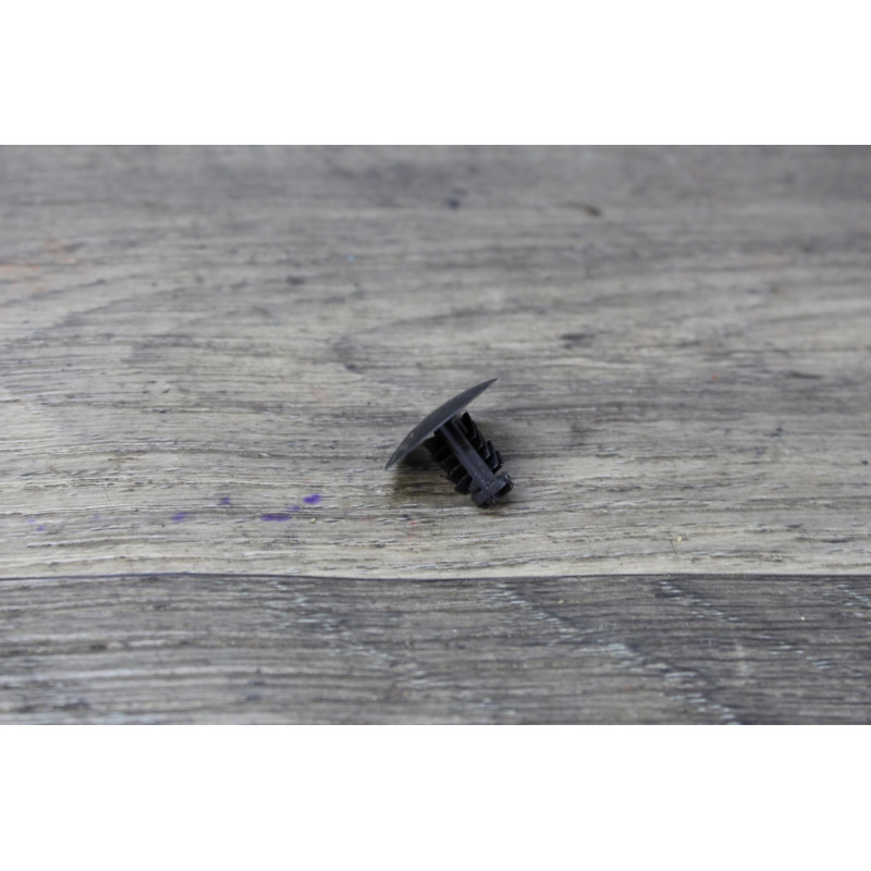 clips agrafe fixation plastic cache noir