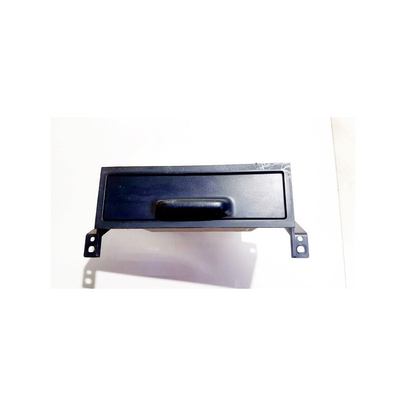 vide poche tableau de bord nissan sunny 6847563cq0 vide poche tableau de bord nissan sunny 6847563cq0