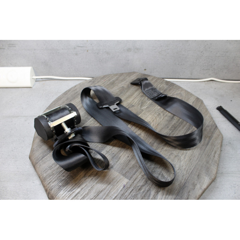 enrouleur de ceinture arriere droit renault grand scenic 3 888400028r enrouleur de ceinture arriere droit renault grand scenic 3 888400028r