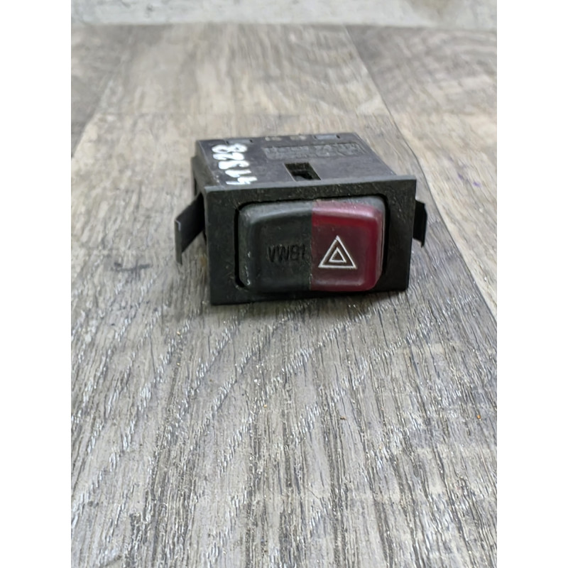 bouton warning feu de detresse wolkswagen polo 1 sae-qc77