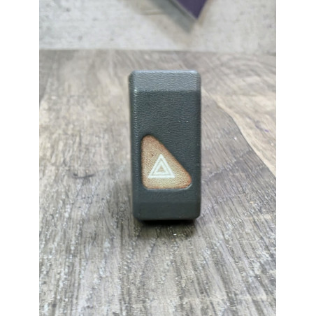 bouton warning feu de detresse renault clio
