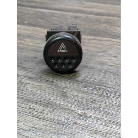 bouton warning peugeot 205