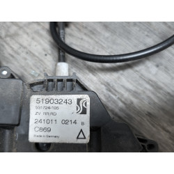 gache de porte arriere droit fiat grande punto 51903243