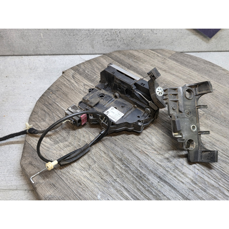 gache de porte arriere gauche fiat grande punto 51903245