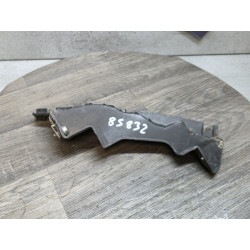 plastic inferieur fixation optique avant gauche fiat grande punto 89102105