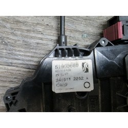 gache de porte avant gauche fiat grande punto 51905688