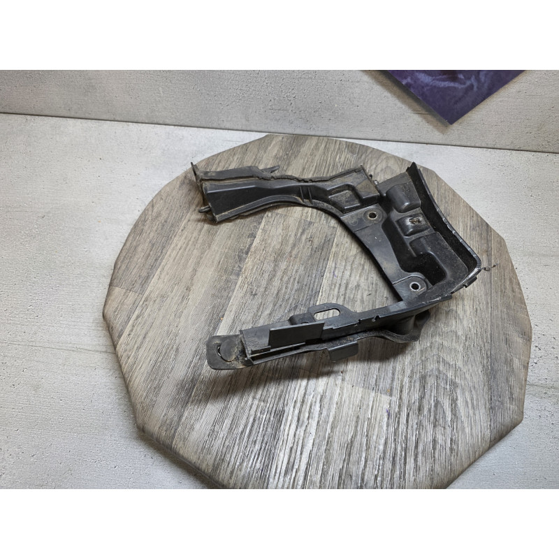 plastic baie de pare brise renault grand scenic 3 668620016r