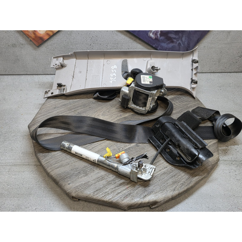 enrouleur de ceinture avant droit avec pretensionneur et gache pedoncule fiat grande punto 617493200 735535976 618197700