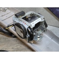 enrouleur de ceinture avant droit avec pretensionneur et gache pedoncule fiat grande punto 617493200 735535976 618197700