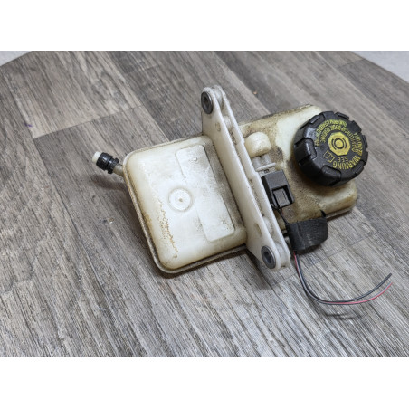 bocal liquide de frein renault 460910004r